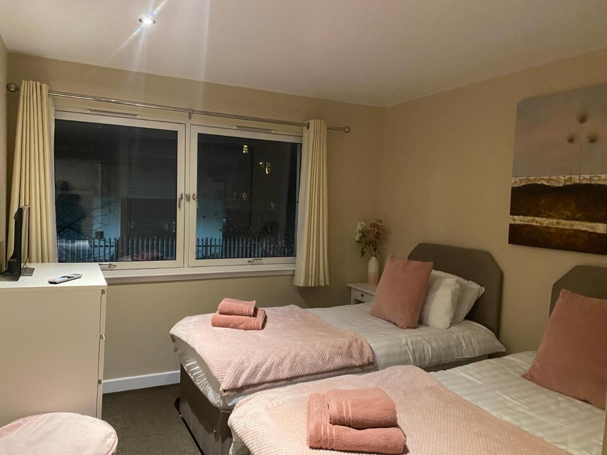 City Centre 2 Bedroom Apartment, Secure Parking. Glasgow Eksteriør bilde